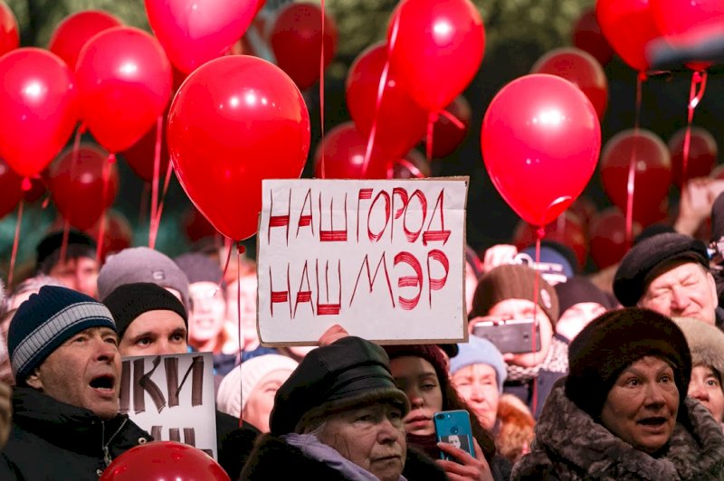 Свердловские эсеры перед выборами провели акцию протеста с помощью фотошопа